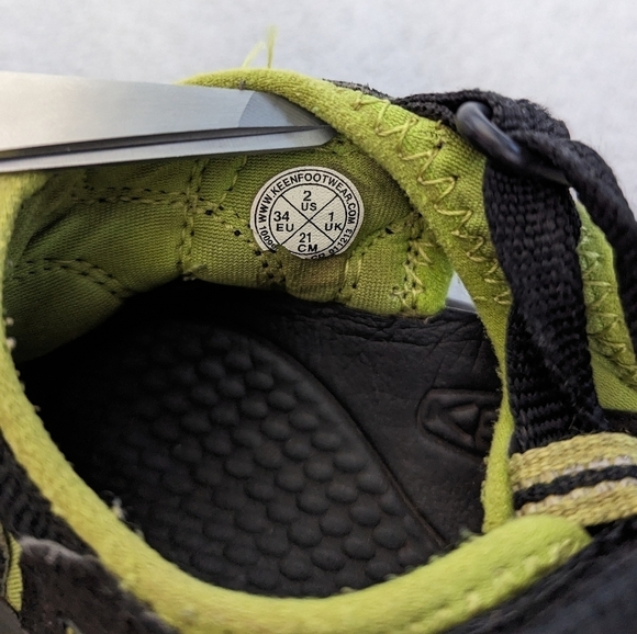 KEEN black and green kids sandals boys size 2 - Picture 9 of 9